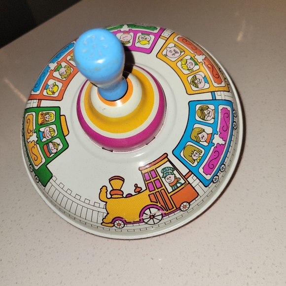 Colorful Spinning Top Toy - Picture 4 of 4